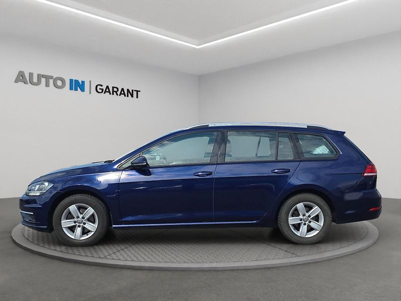 Volkswagen Golf (2018) VARIANT 1.0 TSi 81kW, ČR, serv - fotka 8 z 23