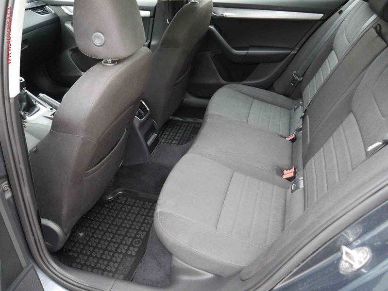 Škoda Octavia (2016) 1.6 TDi, AC, bixen. - fotka 10 z 22