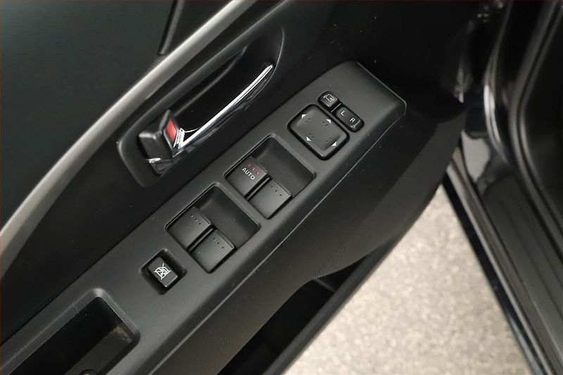 Mazda 5 (2015) 2.0, 6 míst, Tempomat - fotka 17 z 17