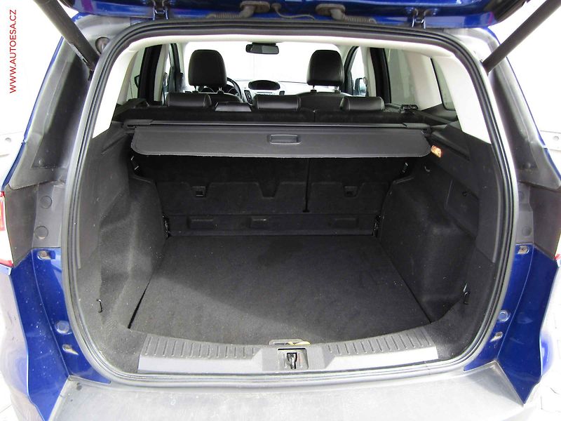 Ford Kuga (2015) 1.5 EB, Navi, xenon - fotka 7 z 22