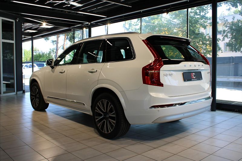 Volvo XC90 B5 AWD 173 kW Inscription Pole - fotka 4 z 36
