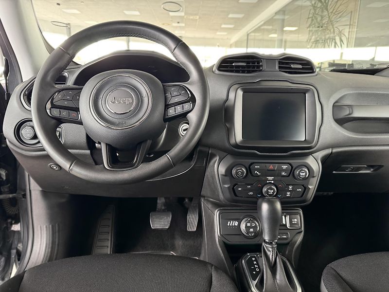 Jeep Renegade 1,3T 4xe*AWD*Distronic*DPH - fotka 12 z 36