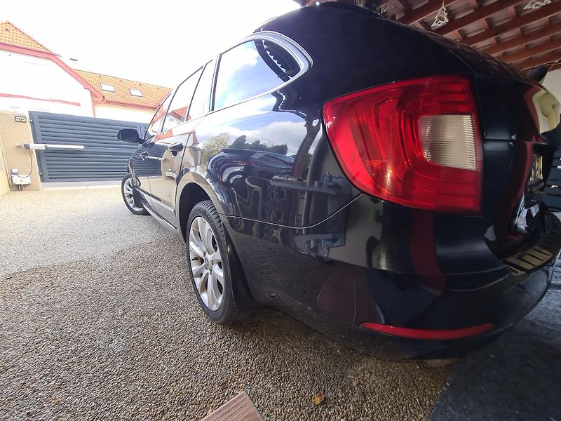 Škoda Superb (2012) Servisovano - fotka 4 z 21