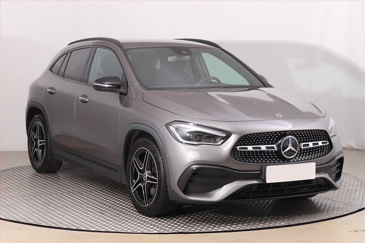 Mercedes-Benz GLA 200 d 4MATIC