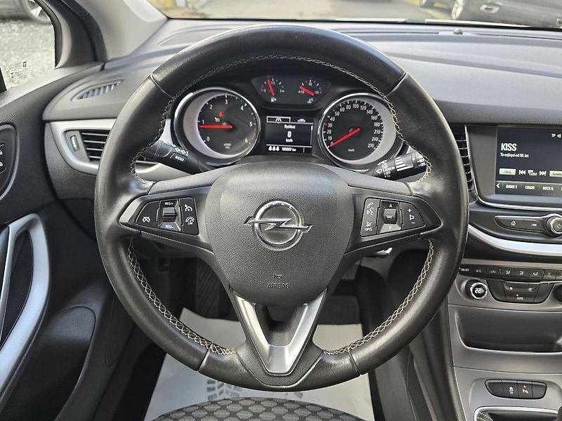 Opel Astra 81kW ENJOY DIGIKLIMA - fotka 23 z 35