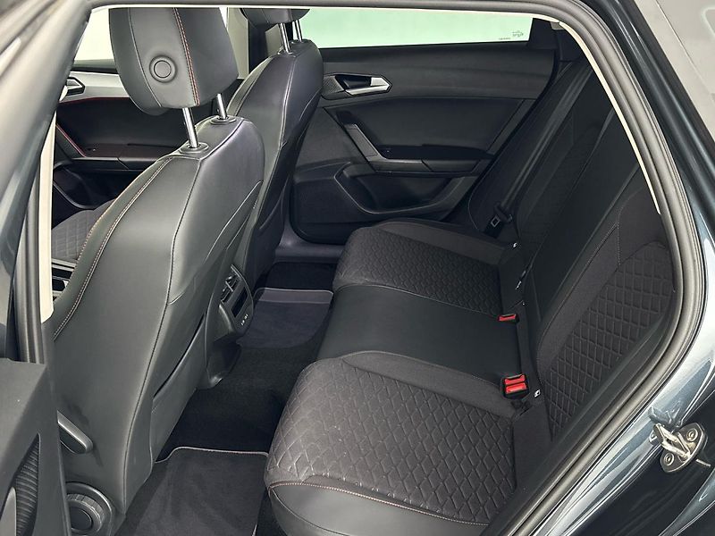 Seat Leon FR - fotka 8 z 28