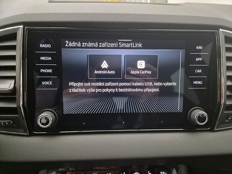 Škoda Karoq 1.5 TSI Top selection - fotka 17 z 25