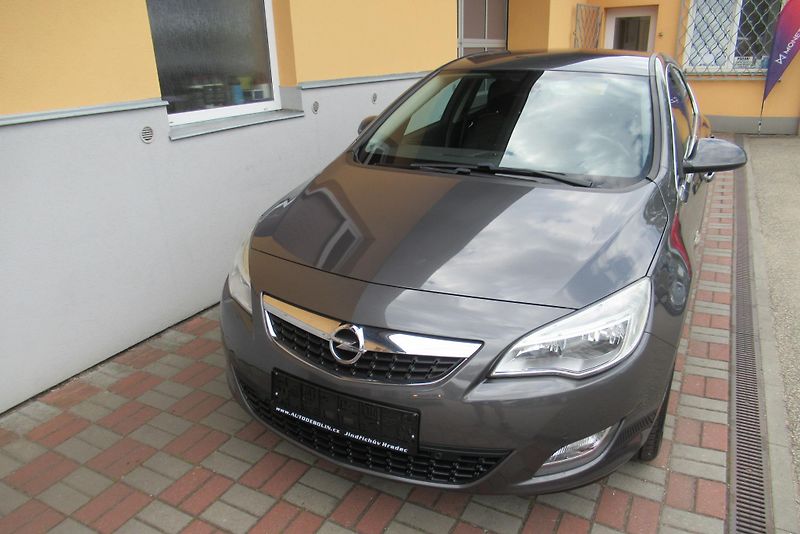 Opel Astra 1.7 CDTi  AUT. KLIMA  - fotka 8 z 20