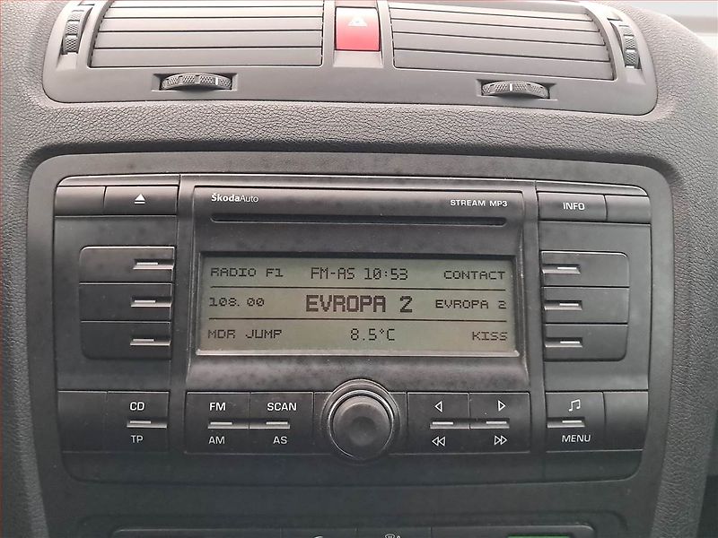 Škoda Octavia (2007) 1.9 TDI DPF, nová STK - fotka 12 z 15