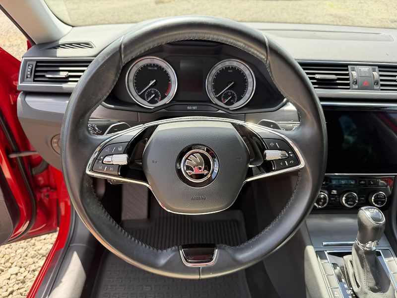 Škoda Superb (2021) Style 2,0 TDI 110 kW DSG - aut - fotka 14 z 25