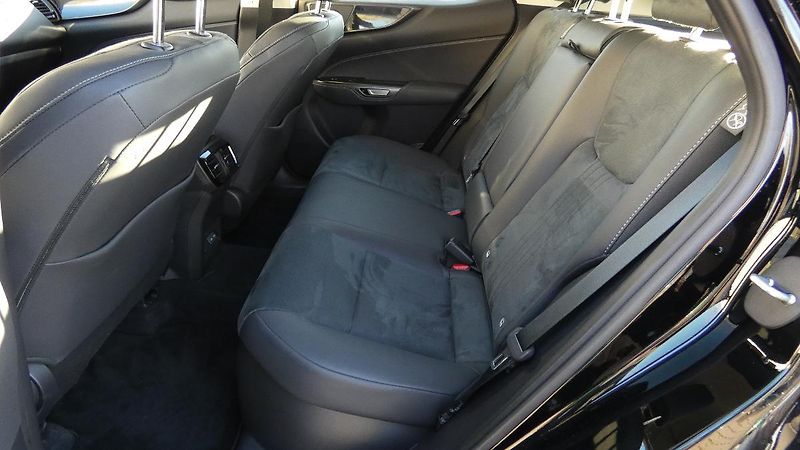 Lexus NX 350h 2.5 E-CVT Comfort Top - fotka 18 z 21