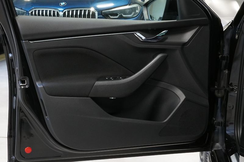 Škoda Scala 1.0TSI 81kW,1MAJ,ČR,KAMERA,TAŽ - fotka 16 z 32