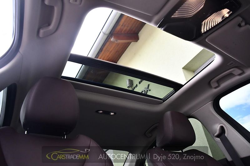 BMW Řada 3 320D xDrive TAŽNÉ ČR 1.M - fotka 49 z 57