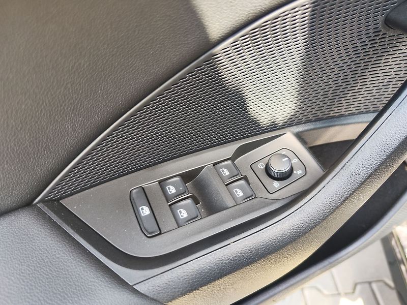 Škoda Octavia 2.0 TDI/110kW Style - fotka 29 z 30