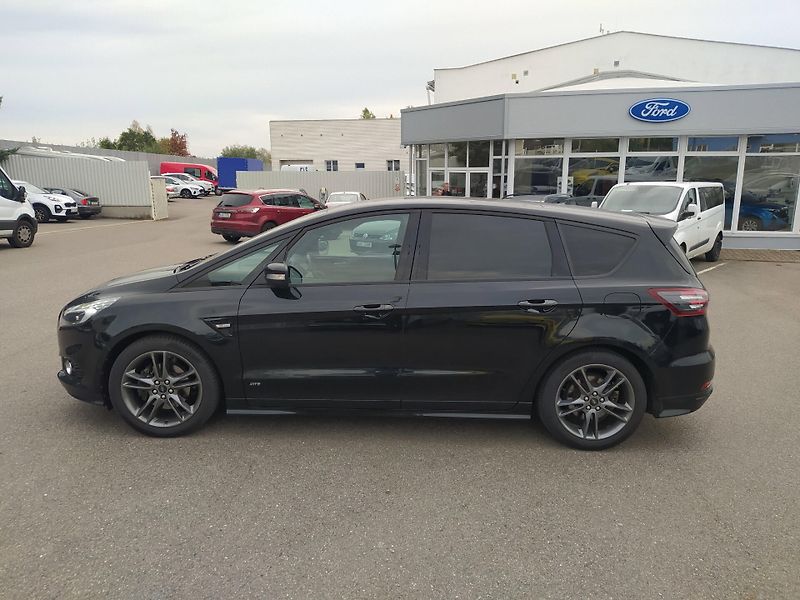 Ford S-MAX (2019) 2.0 EcoBlue 140kW ST-line - fotka 2 z 22