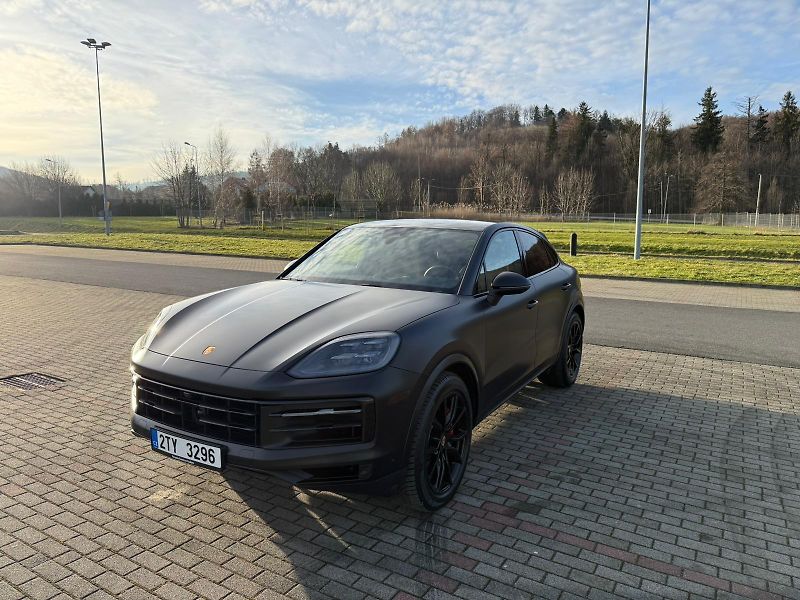 Porsche Cayenne (2024) 4.0 /349kW - fotka 2 z 15