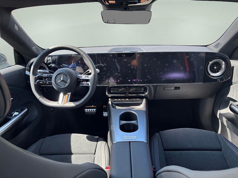 Mercedes-Benz CLA (2026) 200 - fotka 10 z 11
