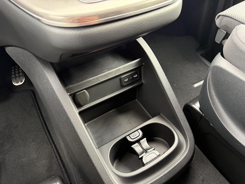 Mercedes-Benz Třídy V (2026) V 300 d / Exclusive / XL / 4M - fotka 30 z 30