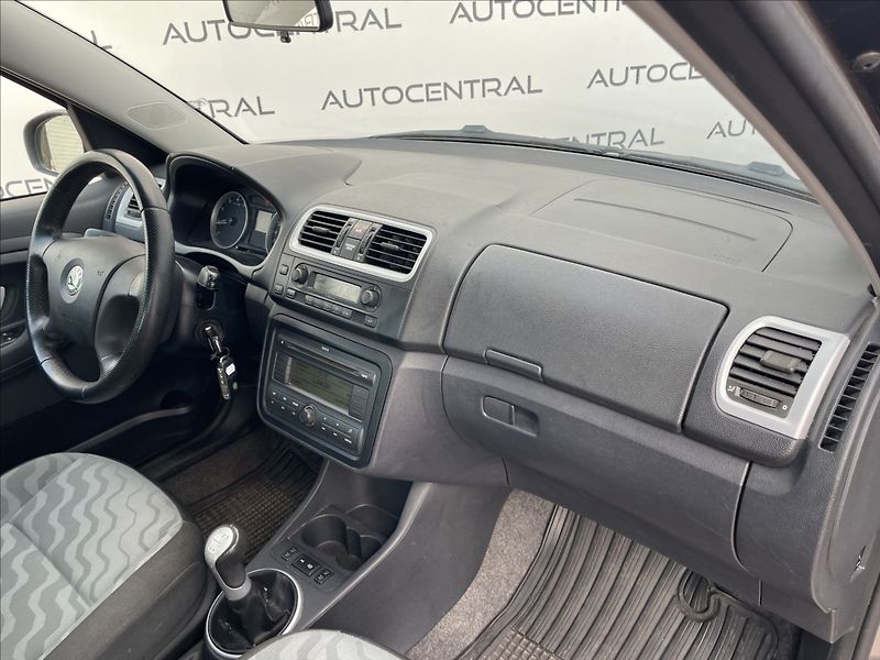 Škoda Roomster 1,4 i,16V,STK 4/28 - fotka 16 z 21