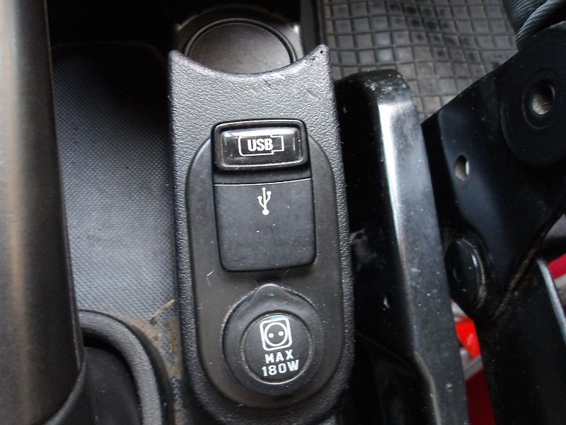 Peugeot Bipper 1,3JTD ČR ! 1.MAJ.! -21%DPH !! - fotka 17 z 26
