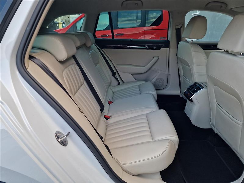 Škoda Superb 2.0TDI 140kW DSG 4x4 L&K ,ČR - fotka 15 z 50