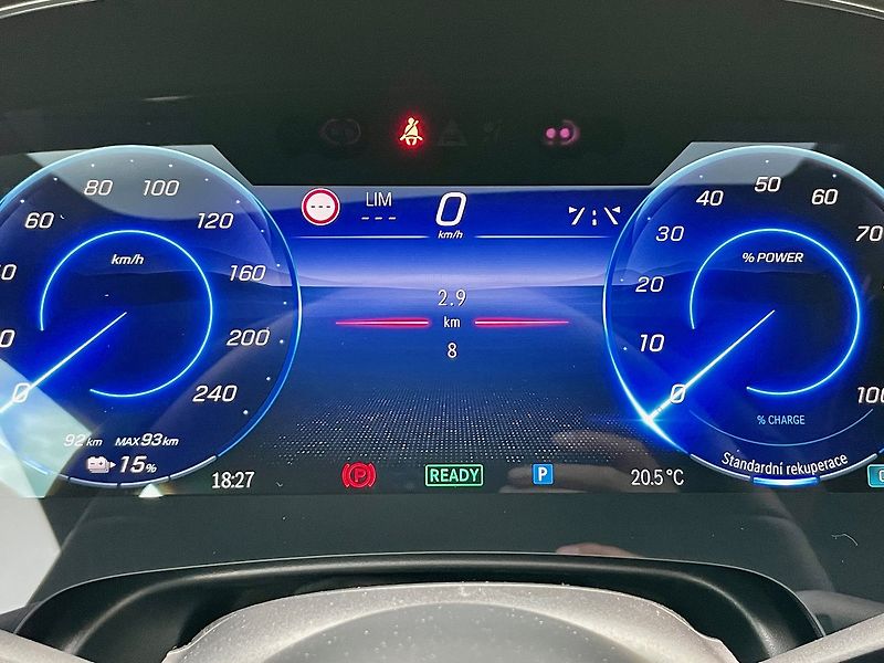 Mercedes-Benz EQS (2025) 450 4MATIC Linie AMG - fotka 24 z 29