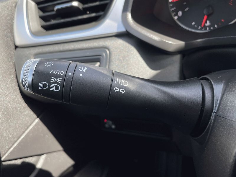 Renault Captur (2020) 1.0 TCe,74kW,LPG - fotka 15 z 38