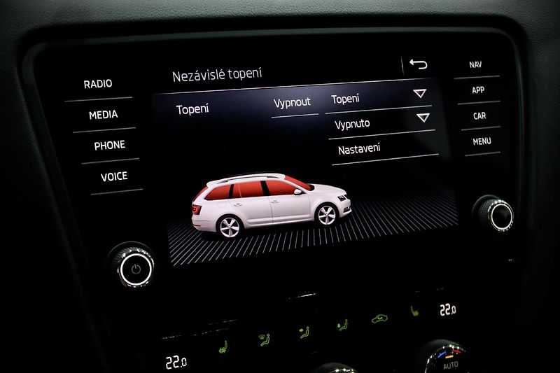 Škoda Octavia 3 FL Combi 1.4 TSI 110 kW DSG - fotka 36 z 43