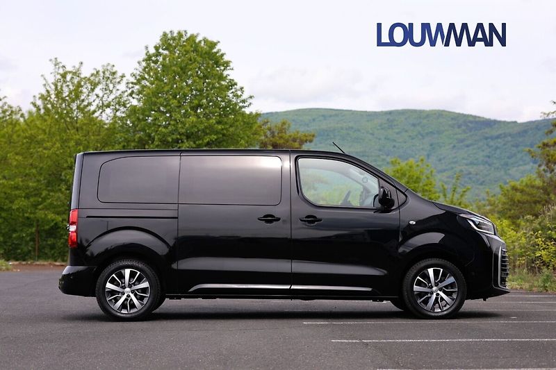 Toyota ProAce Verso 5D - L1 - 2.0L Diesel  - 8 AT - fotka 25 z 25