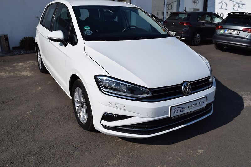 Volkswagen Golf Sportsvan (2020) 1.5TSI EVO 110kw DSG LED TAŽNÉ - fotka 4 z 48