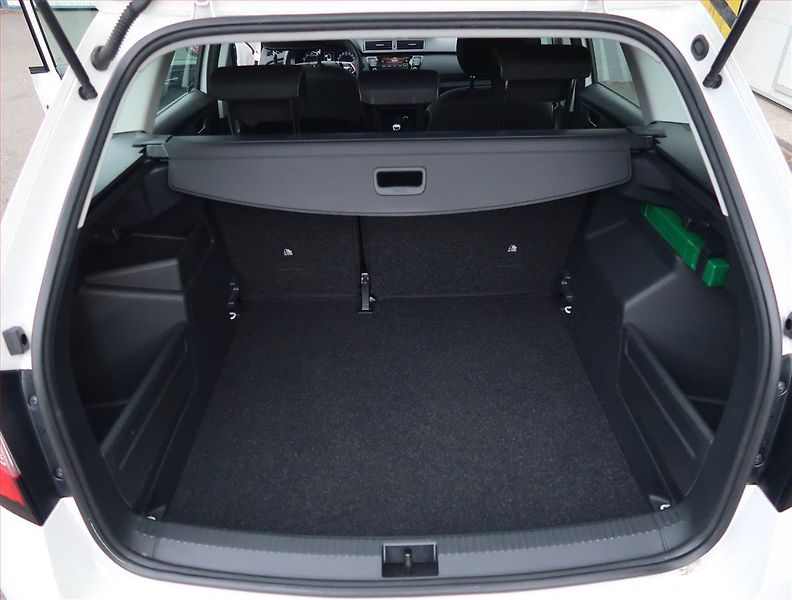 Škoda Fabia (2021) Ambition 1.0 TSI, ČR,1.maj - fotka 14 z 17