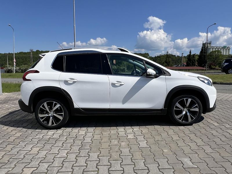 Peugeot 2008 (2019) 1.5 BlueHDi - fotka 7 z 40