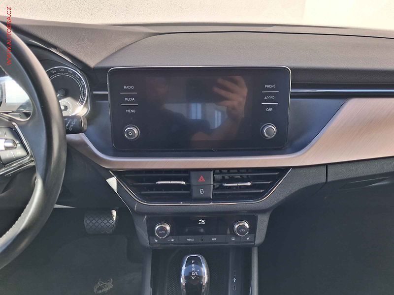 Škoda Kamiq (2022) 1.5 TSi, 2.maj,ČR, Style, DSG - fotka 12 z 17