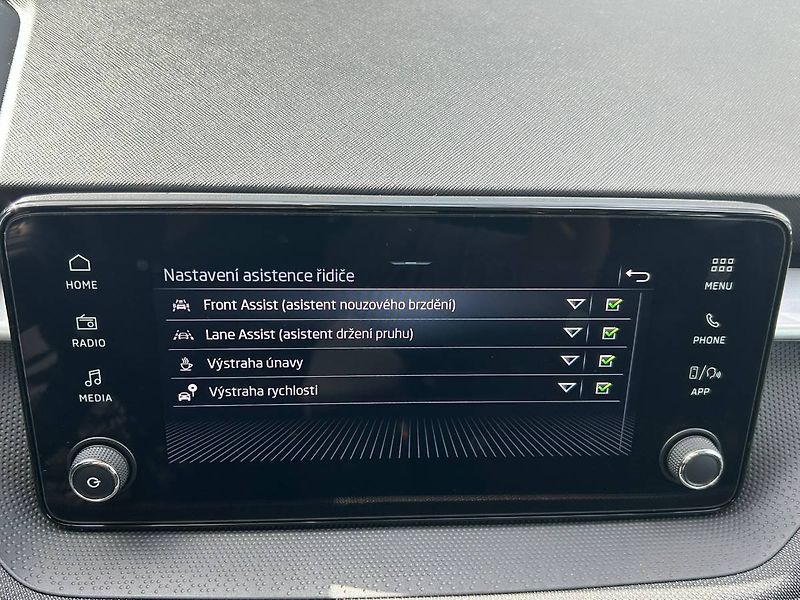 Škoda Fabia (2025) 1.0 TSI 70kw LED manuál - fotka 13 z 27