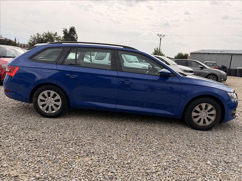 Škoda Superb 1,5 TSI 110kW DSG +SADA ALU - fotka 4 z 24