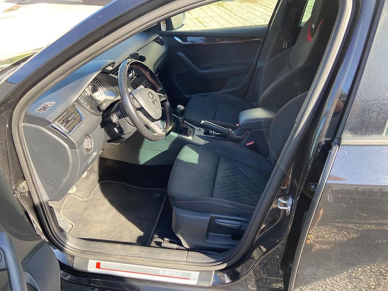 Škoda Octavia (2018) 2.0 TDI 135kW, Euro 6 - fotka 13 z 20