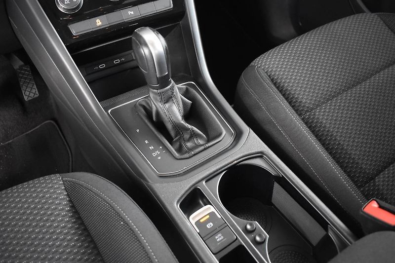 Volkswagen Touran (2022) 1.5TSI 110kW DSG,7 míst - fotka 17 z 20