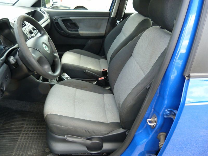 Škoda Fabia 1.2 HTP 51kw - fotka 9 z 16