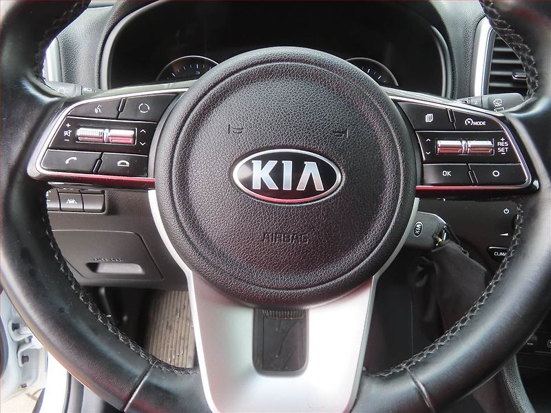 Kia Sportage (2021) 1.6 CRDi MHEV, Automat, Navi - fotka 18 z 22