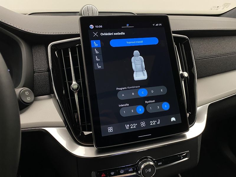Volvo XC90 T8 RECHARGE BLACK EDITION 7m - fotka 67 z 70