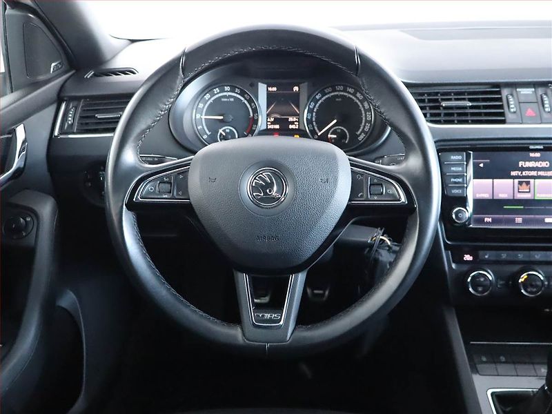 Škoda Octavia (2013) RS 2.0 TDI, Serv.kniha, Navi - fotka 15 z 19