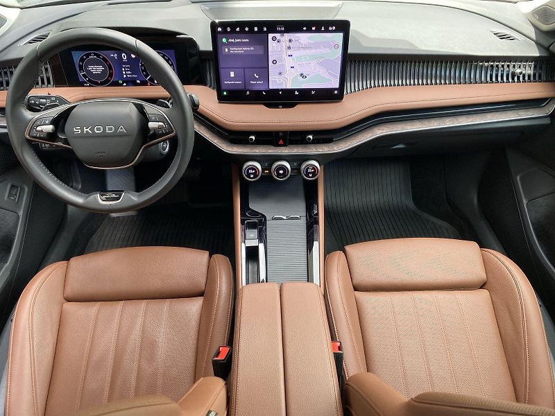 Škoda Superb (2025) Combi 2.0 TDI 4x4 DSG L&K - fotka 5 z 42