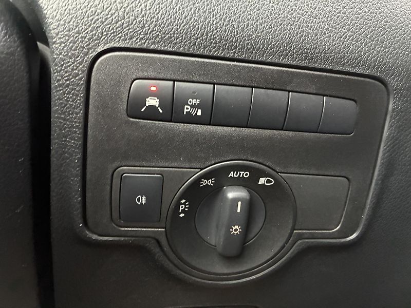 Mercedes-Benz Vito TOURER 2.0CDI 116 120kW XL AT9 - fotka 25 z 34