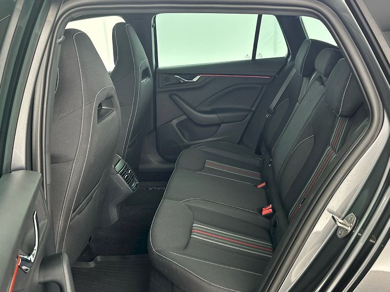 Škoda Scala (2025) DSG 1.5TSI 110kW Monte Carlo - fotka 8 z 32
