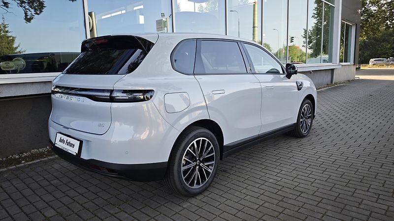 Leapmotor B10 (2026)  Design 1,5 EV hybrid  - fotka 3 z 39