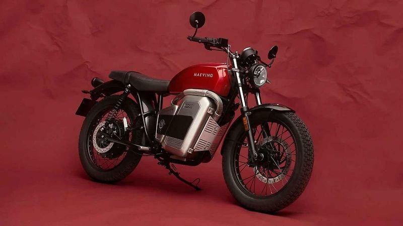 Elektromotorka Maeving RM2 vypadá jako Triumph ze šedesátých let.