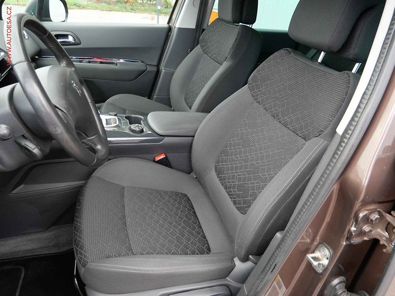 Peugeot 3008 (2015) 1.6HDi, AT, TZ, navi - fotka 9 z 22