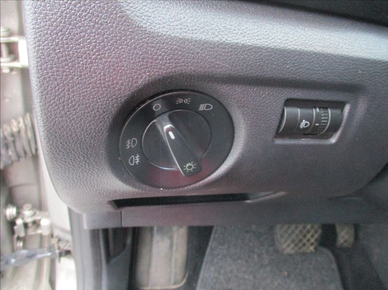 Škoda Fabia 1,2 TSI, DSG,aut.klima,servis, - fotka 22 z 38