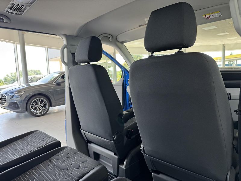 Volkswagen Caravelle 2,0TDI DSG*LONG*REZERVACE! - fotka 18 z 34