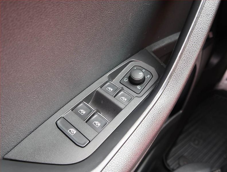 Škoda Karoq (2018) Style Plus 2.0 TDI - fotka 19 z 26